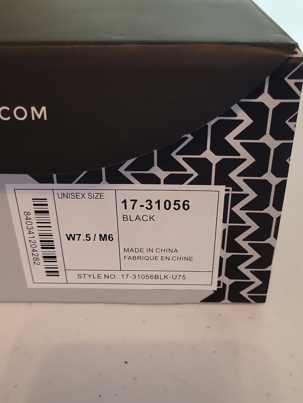 New in Box Reebok Shoes - Picture 2 of 5